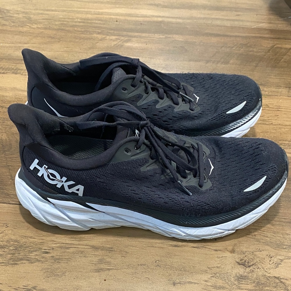 Hoka Clifton 8 Black Size 8.5